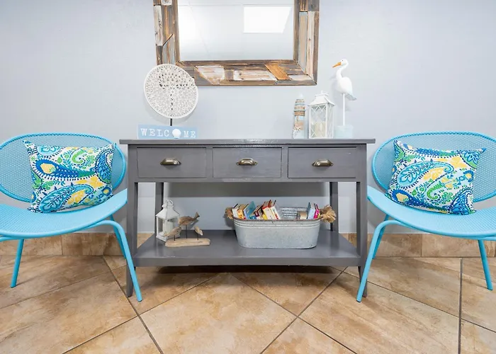 Island Winds East 101 Apartment