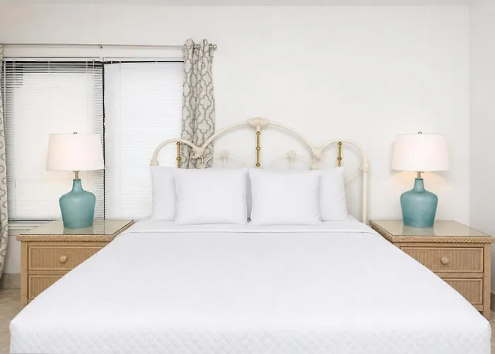 Apartment Island Winds East 101 *